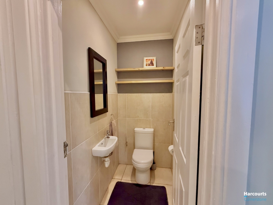 4 Bedroom Property for Sale in Beacon Bay Eastern Cape